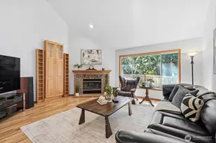 4649 244th Pl SE, Sammamish, WA 98029 - Photo 12