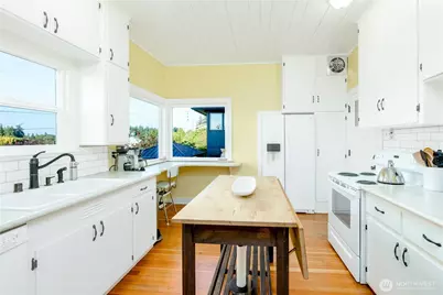 1221 E 2nd Street, Port Angeles, WA 98362 - Photo 12