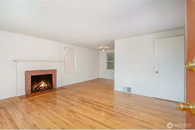 228 NW 56th Street, Seattle, WA 98107 - Photo 4