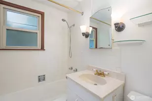 228 NW 56th St, Seattle, WA 98107 - Photo 12