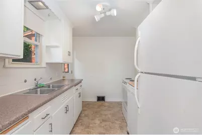 228 NW 56th Street, Seattle, WA 98107 - Photo 8