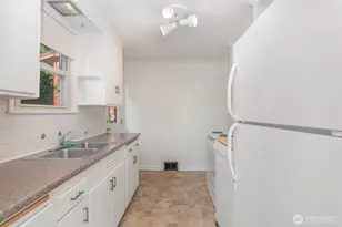 228 NW 56th St, Seattle, WA 98107 - Photo 8