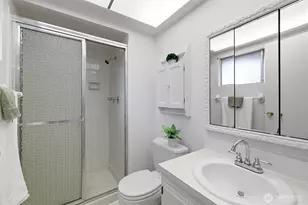 12217 NE 68th Pl, Kirkland, WA 98033 - Photo 18