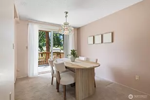 12217 NE 68th Pl, Kirkland, WA 98033 - Photo 8