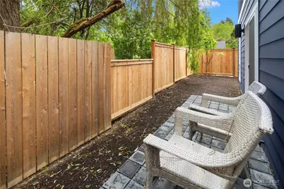 112 29th Avenue E, Seattle, WA 98112 - Photo 18