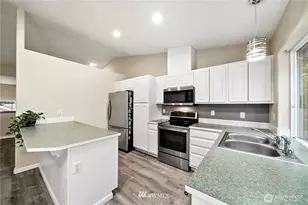 21305 110th St Ct E, Bonney Lake, WA 98391 - Photo 4