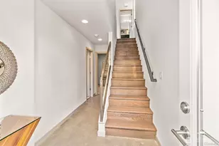 9515 8th Ave NW, Seattle, WA 98117 - Photo 2