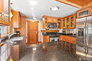 482 W Lake Samish Dr, Bellingham, WA 98229 - Photo 10