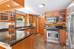 482 W Lake Samish Dr, Bellingham, WA 98229 - Photo 12