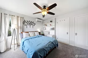 9725 Phinney Ave N, Seattle, WA 98103 - Photo 12