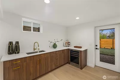2518 36th Avenue W, Seattle, WA 98199 - Photo 22