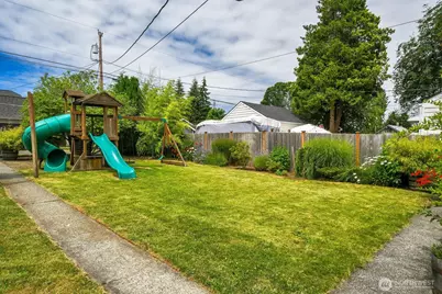 2010 Virginia Avenue, Everett, WA 98201 - Photo 18
