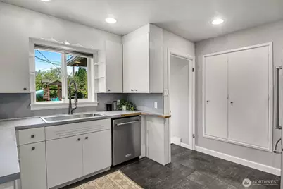 2010 Virginia Avenue, Everett, WA 98201 - Photo 6