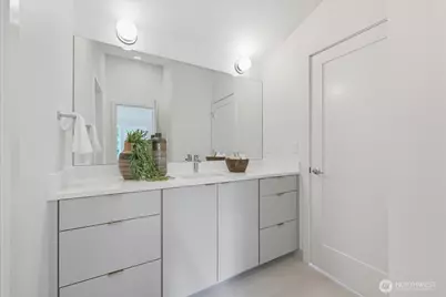 13047 39th Avenue NE #A, Seattle, WA 98125 - Photo 18