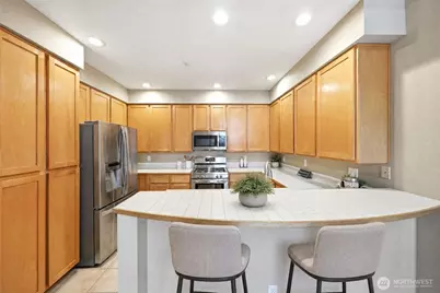 15637 NE 92nd Way #B2101, Redmond, WA 98052 - Photo 12