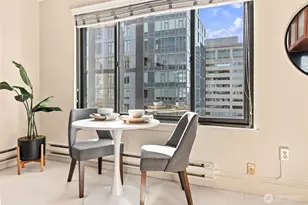 1105 Spring St, Seattle, WA 98104 - Photo 8