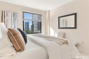 1105 Spring St, Seattle, WA 98104 - Photo 14