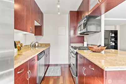 1105 Spring Street #1203, Seattle, WA 98104 - Photo 16