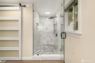 310 Skyline Dr, Edmonds, WA 98020 - Photo 24