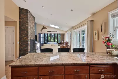 2130 Fairway Lane, Oak Harbor, WA 98277 - Photo 14