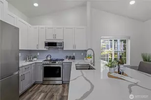 18585 NE 57th St, Redmond, WA 98052 - Photo 6