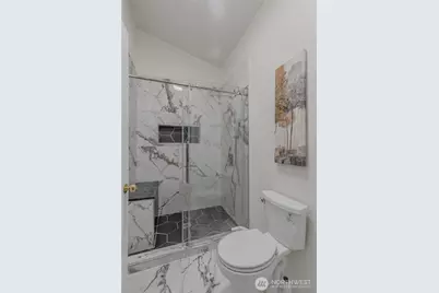 18585 NE 57th Street #H18585, Redmond, WA 98052 - Photo 16