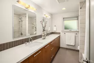 3001 Hunts Point Rd, Bellevue, WA 98004 - Photo 24