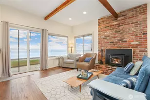 1122 Rockaway Ln, Camano Island, WA 98282 - Photo 2