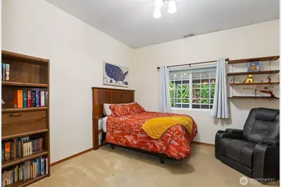 222 105th Street E, Tacoma, WA 98445 - Photo 16