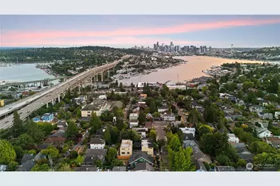 4218 Latona Avenue NE #2, Seattle, WA 98105 - Photo 36