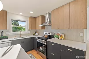 1621 N 103rd St, Seattle, WA 98133 - Photo 8