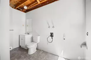 41 NW Doncee Dr, Bremerton, WA 98311 - Photo 32