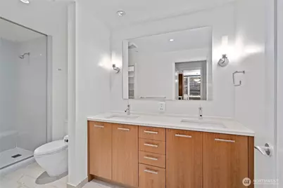 10700 NE 4th Street #1112, Bellevue, WA 98004 - Photo 12