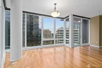 10700 NE 4th Street #1112, Bellevue, WA 98004 - Photo 6