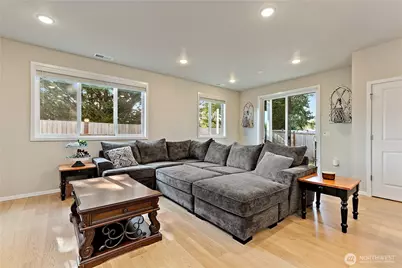 18302 34th Avenue Ct E, Tacoma, WA 98446 - Photo 4