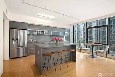 820 Blanchard Street #910, Seattle, WA 98121 - Photo 4