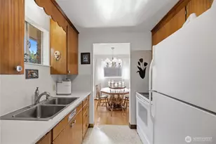 3947 SW Portland St, Seattle, WA 98136 - Photo 8