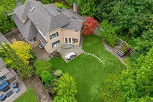 24416 SE 4th Pl, Sammamish, WA 98074 - Photo 32