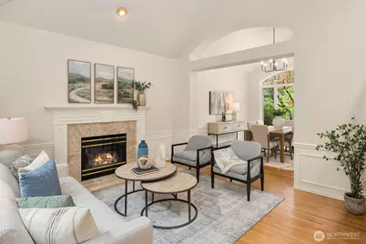 24416 SE 4th Place, Sammamish, WA 98074 - Photo 2