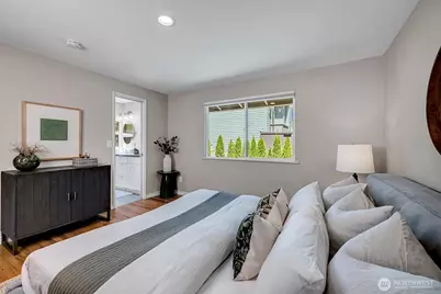 14004 SE 20th Street, Bellevue, WA 98007 - Photo 20