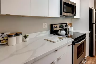 14004 SE 20th Street, Bellevue, WA 98007 - Photo 12