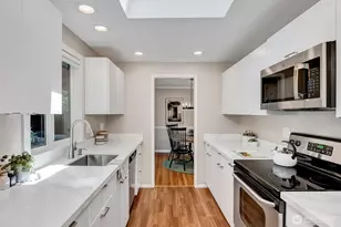 14004 SE 20th St, Bellevue, WA 98007 - Photo 14