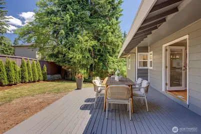 14004 SE 20th Street, Bellevue, WA 98007 - Photo 30
