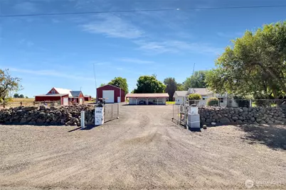 11801 K Road NE, Moses Lake, WA 98837 - Photo 4
