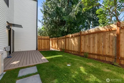 3704 NE 137th Street, Seattle, WA 98125 - Photo 16