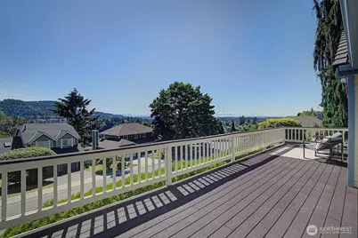 8211 128th Avenue SE, Newcastle, WA 98056 - Photo 14