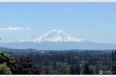 8211 128th Avenue SE, Newcastle, WA 98056 - Photo 2