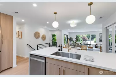 9001 28th Avenue NW, Seattle, WA 98117 - Photo 12