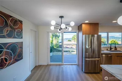 7716 S Mission Drive, Seattle, WA 98178 - Photo 12