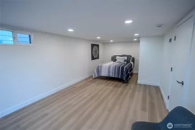 7716 S Mission Drive, Seattle, WA 98178 - Photo 32
